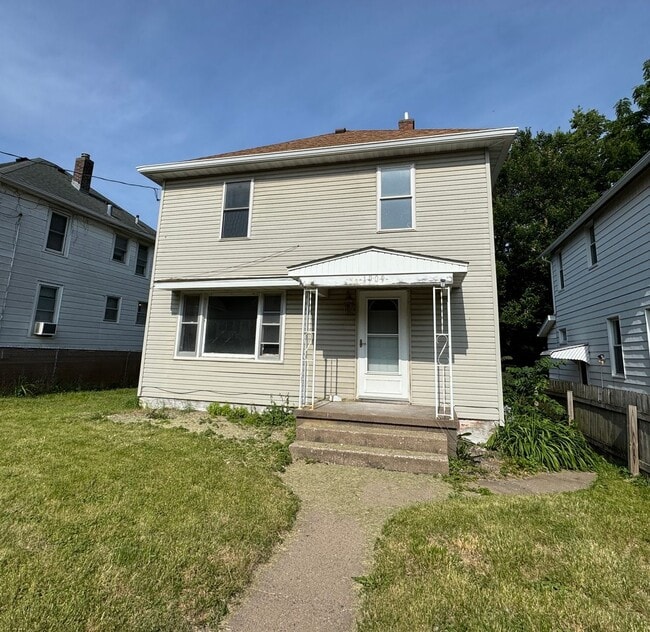 property at 1909 10th St