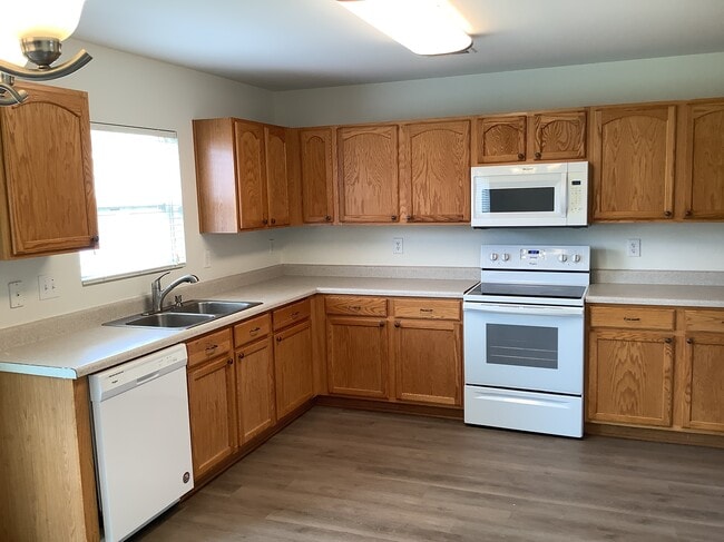 8834 Kirkville Ln in Charlotte, NC - Foto de edificio - Building Photo