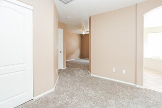 7620 Highland Pony St in Las Vegas, NV - Building Photo - Building Photo