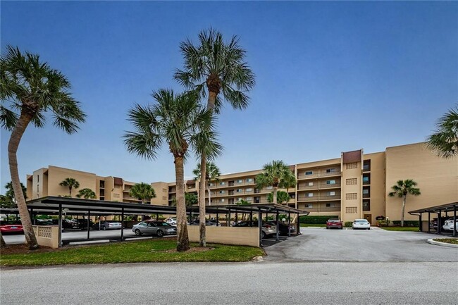 90 S Highland Ave in Tarpon Springs, FL - Building Photo - Building Photo