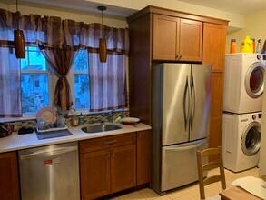 6 Elm St, Unit 1 in Brookline, MA - Building Photo - Building Photo