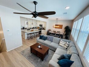 5380 Calle Rockfish in San Diego, CA - Building Photo - Building Photo