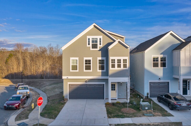 9038 Henry Thoreau Rd in Charlotte, NC - Building Photo