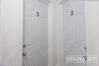 219 E Willard St in Muncie, IN - Foto de edificio - Building Photo