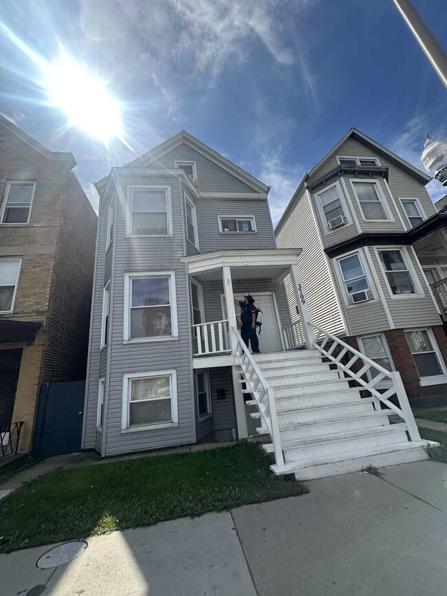 3709 W Diversey Ave, Unit BB