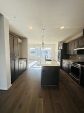 7629 NE 122nd Ct in Kirkland, WA - Building Photo - Building Photo