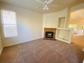 8275 Glencannon Way in Elk Grove, CA - Building Photo - Building Photo