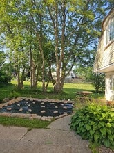 19 Lloyd Dr in Cheektowaga, NY - Foto de edificio - Building Photo