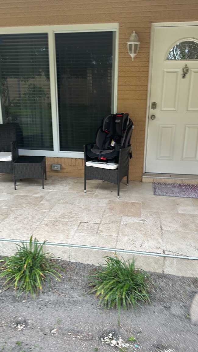 137 NE 10th St in Boca Raton, FL - Building Photo - Building Photo