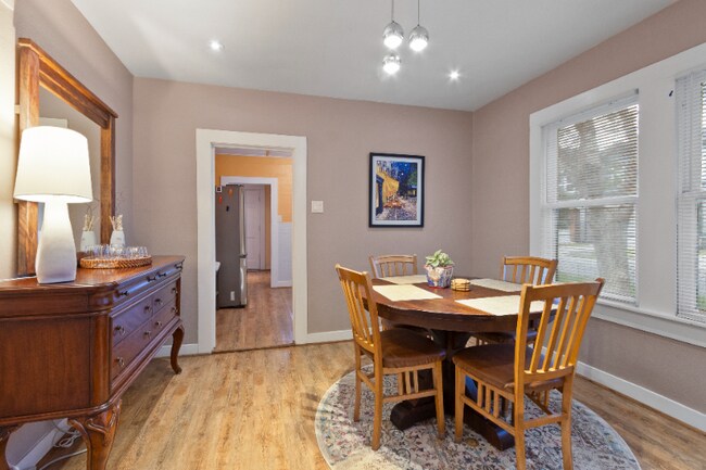 4726 Summit in Houston, TX - Building Photo - Building Photo