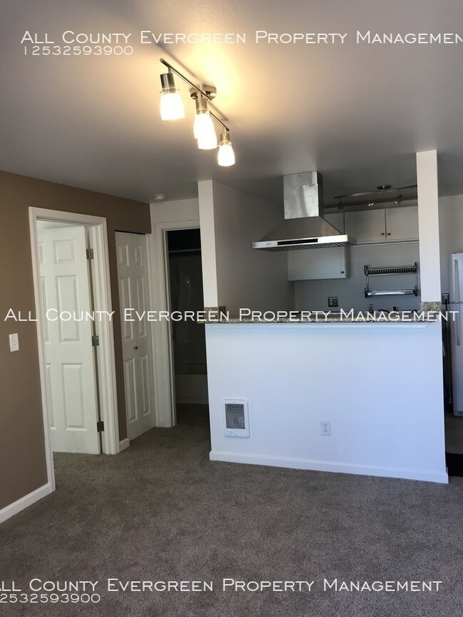 323 S 30th St-Unit -A in Tacoma, WA - Building Photo - Building Photo