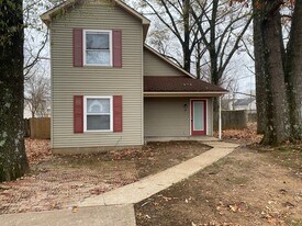 18 Countryside Dr in Jackson, TN - Building Photo
