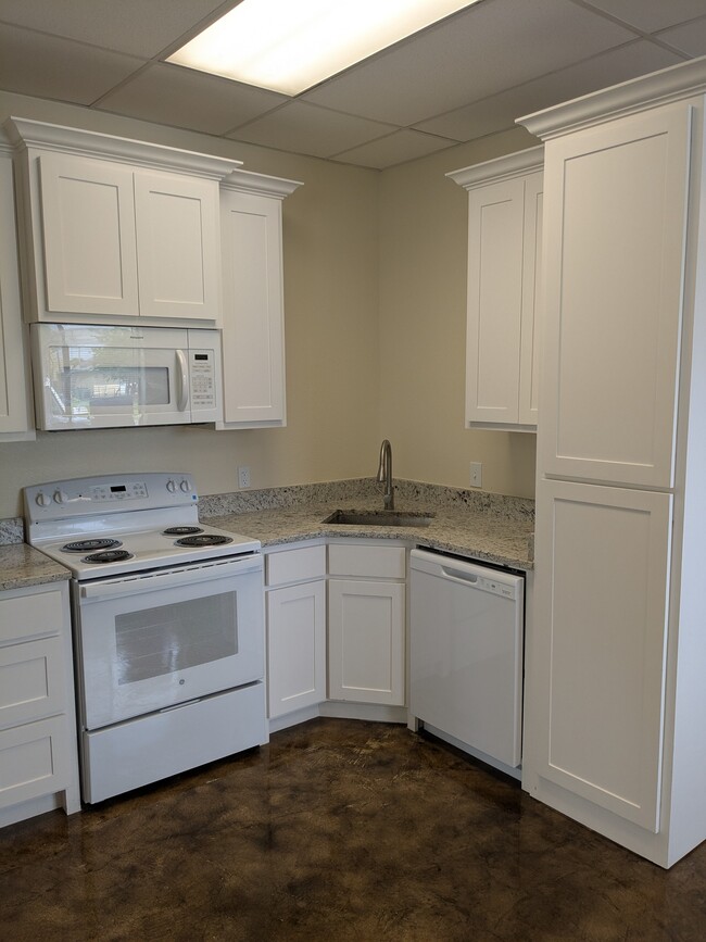 property at 102 N Dallas St