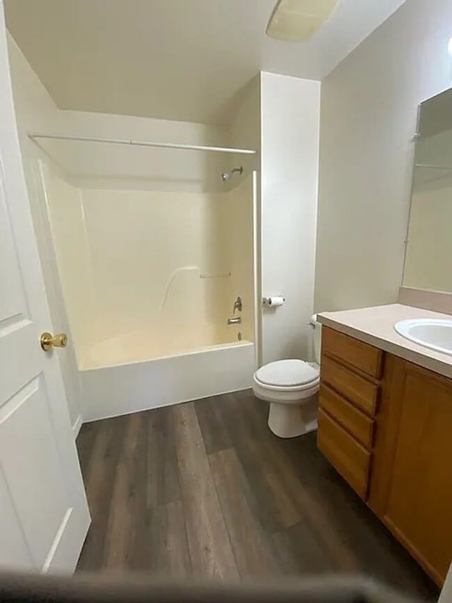 839 S Division St in Moses Lake, WA - Building Photo - Building Photo