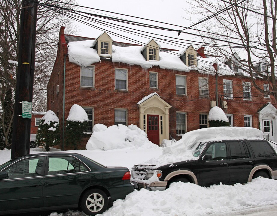 2319 40th St NW in Washington, DC - Building Photo