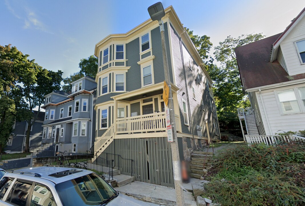 44 Hillside St, Unit 2 in Boston, MA - Foto de edificio