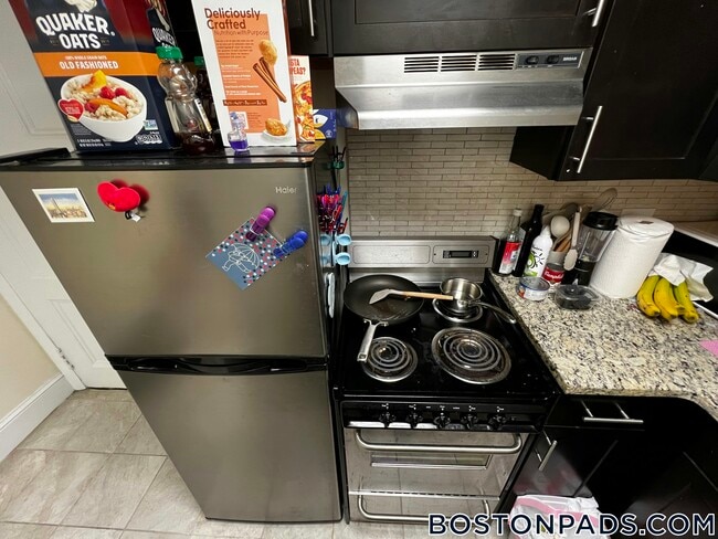 62 Boylston St, Unit 405 in Boston, MA - Building Photo - Building Photo