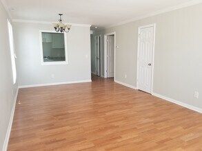 736 Savin Ave in West Haven, CT - Building Photo - Building Photo