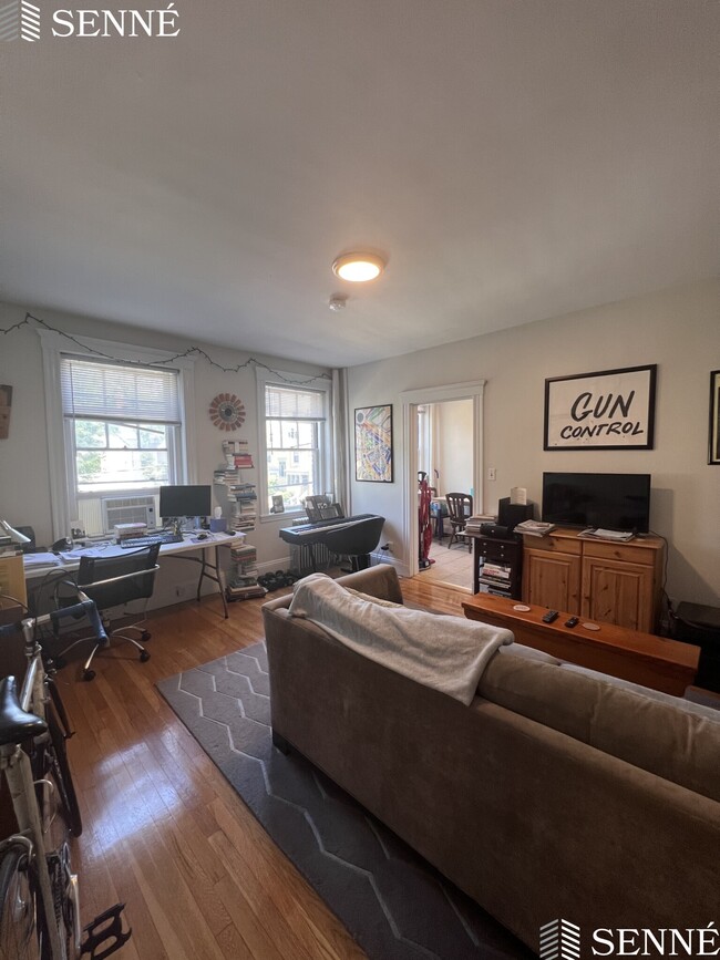20 Langdon St, Unit 9