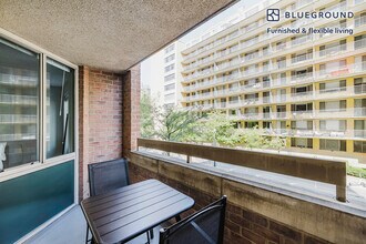 2140 L St NW in Washington, DC - Building Photo - Building Photo