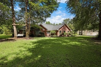 270 Palm Island Rd in Jesup, GA - Building Photo - Building Photo