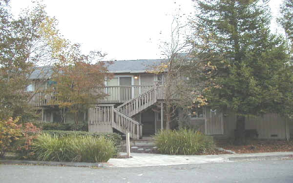 North Dutton Apartments in Santa Rosa, CA - Building Photo - Building Photo