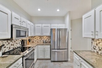 7021 E Earll Dr in Scottsdale, AZ - Building Photo - Building Photo