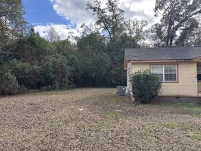 12 Howell Rd in Quincy, FL - Building Photo - Building Photo