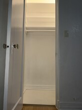 1267 S Dunsmuir Ave, Unit 1 in Los Angeles, CA - Foto de edificio - Building Photo