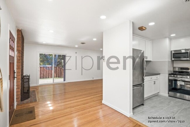 1296 Albina Ave in Berkeley, CA - Building Photo - Building Photo