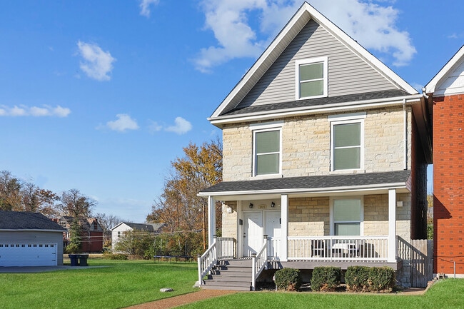 5641 Cates Ave in St. Louis, MO - Building Photo - Building Photo