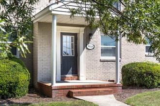 Sterling Oaks Apartments in Norfolk, VA - Building Photo - Building Photo