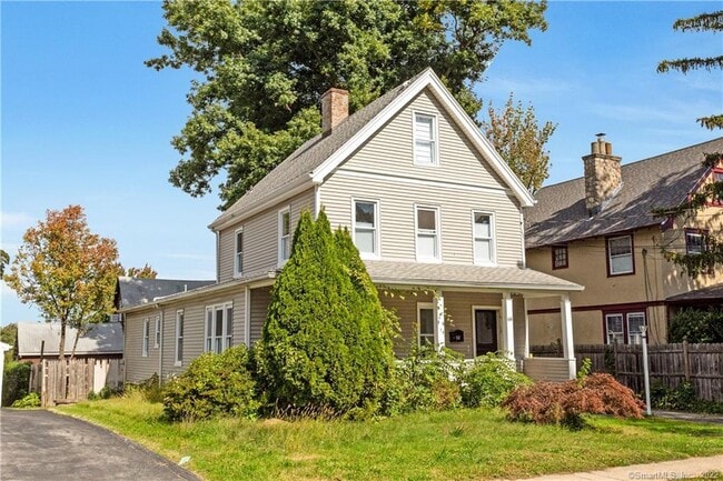68 Leonard St in Stamford, CT - Building Photo - Building Photo