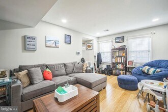 7701 Durer Ct in Springfield, VA - Building Photo - Building Photo