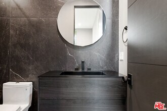 738 N Harper Ave in Los Angeles, CA - Building Photo - Building Photo