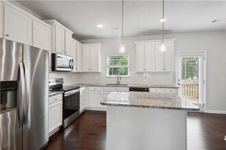 2611 Hedgeway Cir in Kennesaw, GA - Building Photo - Building Photo