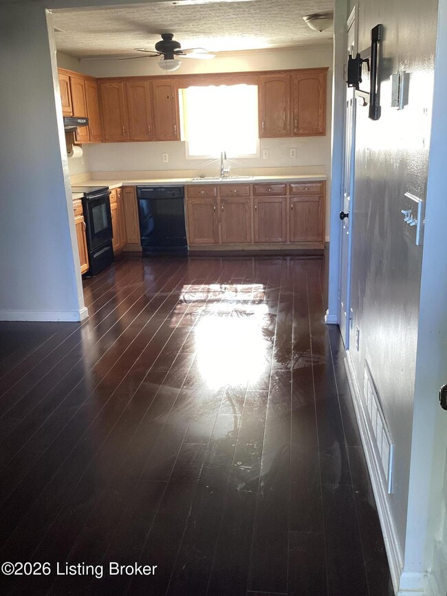 110 Robert Ct in Mount Washington, KY - Building Photo - Building Photo