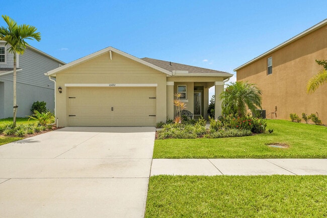 10692 SW Vasari Way in Port St. Lucie, FL - Building Photo - Building Photo