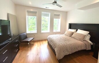 261 Leverington Ave in Philadelphia, PA - Building Photo - Building Photo