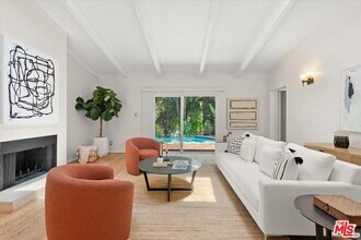 1220 N Norman Pl in Los Angeles, CA - Building Photo - Building Photo
