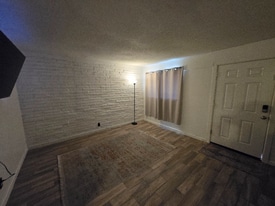 42 W 7th St in Mesa, AZ - Building Photo