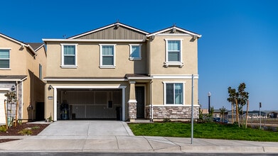 3596 Kona Kai Wy in Sacramento, CA - Building Photo - Building Photo