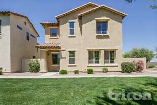 3417 S Jacana Ln in Gilbert, AZ - Building Photo