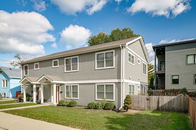 1409 Dodge Ave in Evanston, IL - Building Photo - Building Photo