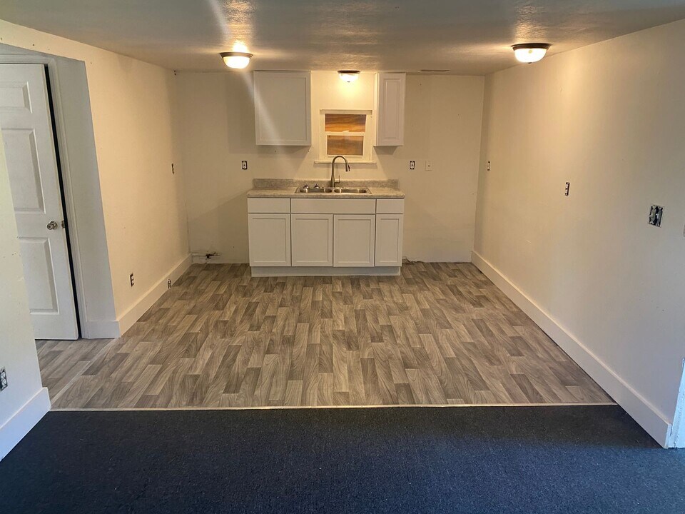 1192 Harpster Ave in Akron, OH - Building Photo