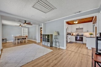 525 S Crystal Lake Dr in Orlando, FL - Building Photo - Building Photo