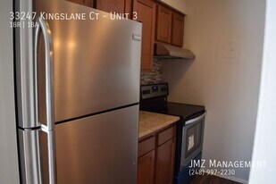 33247 Kingslane Ct in Farmington, MI - Building Photo