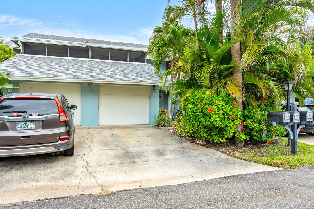 3 Cove Rd in Melbourne Beach, FL - Building Photo