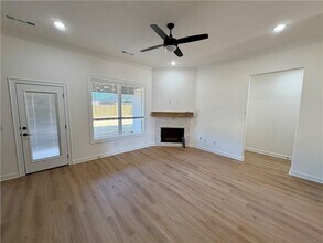 1906 Farmer St in Pea Ridge, AR - Building Photo - Building Photo