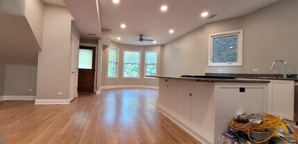 2131 W Grace St in Chicago, IL - Building Photo - Building Photo